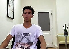 Lanky dude jerks his dick in a hot audition scene