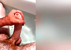 Horny Teen 18+ Wanks In Bath And Cums Hard