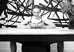 See Charlie sluggishly flush, sigh, and build to climax in this extremely private book reading where Amber Moore pushes her to her edge and over. Hyst