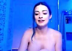 Big boob brunette masturbates on webcam