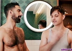 Awkward moment as guy gets sucked off in the bathroom by Ali Rush and Enzo Muller