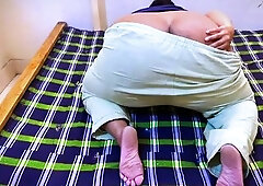 Collage Cutie Begin Live Show in hostel when that babe was concupiscent, now this babe wish a chap for destroy her large booty.