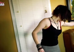 Alternative Hottie Marci Gets Her Clit Vibed To Orgasm!