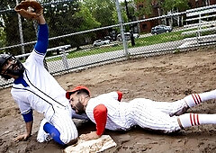 Mateo Zagal and Diego Silva fuck among the cars