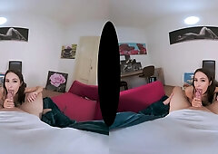 Alyssa Bounty: Lingerie Model - Pornstar Virtual Reality Blowjob