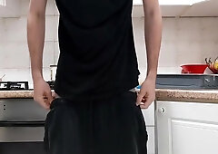 Big Cock Quick Cum In The Kitchen