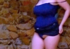 amateur girl masturbates until she squirts on top of a
