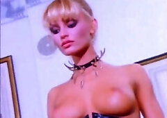 Bizarre woman - Lesbian BDSM 2