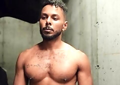 Str8Chaser.com - Bear Ryan Bones touching big dick