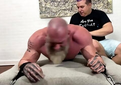 Ticklish Chubs: Hunk desires bound