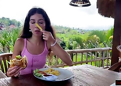 Lady Asks Waiter to Cover Her Face with Spunk in Public Cafe to Lick Burger