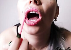 Right in front of your face, I put poisonous lipstick on my hawt lips! What do u think for what? Its facile to guess that I plan to destroy u! One kis