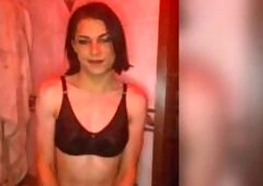 Cabalgando y tocandome mientras tengo squirts.