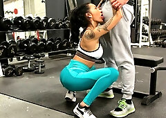 Ass To Grass - S1:E8