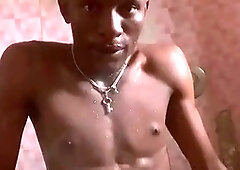 Watch a young muscular guy clean his feet in various languages and enjoy!