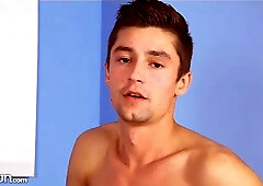 Matthew Paleo jerks his yummy cock confidently, why not