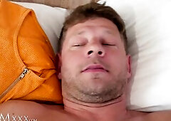 Surprise 3some with older babes double booked in hotel room - MAMA XXX