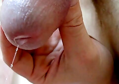 Amateur Creamy Close-Up: Slow-Mo Cum Swallowing!