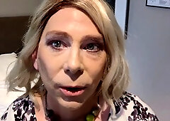 Crossdresser dildo, stocking