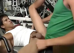 Deep anal gay sex at the gym