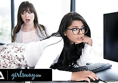 Ravishing Office Encounter, Angry Boss Commands Rookie IT to Fulfill Her Desires