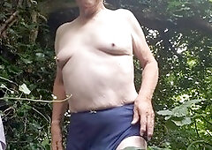 Mature woods, forest crossdresser, gay publico