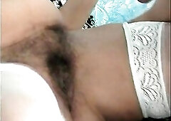 Wieso ficken junge tyoen immer omas ?