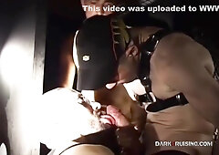 Darkcruising.com - Leather Gangbang