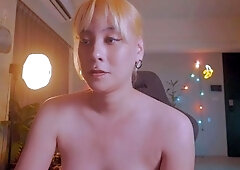 CLOSE UP OF TEENS PARADISE