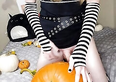 Most Excellent Halloween Specific Ever: Trans Beauty Breeds a Pumpkin