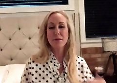 Brandi Enjoy Striptease trio