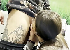 Ruchanie W Myjni Automatycznej, Fina W Toalecie Na Stacji Benzynowej. Popraw...