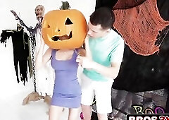 Pumpkin Head mother I'd like to fuck Gets a Hardcore Halloween Pounding