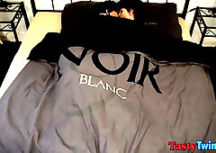 Young dudes wake up in the middle of the night for scorching sixty nine