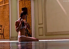 Stefanie Moon swims nude in the pool