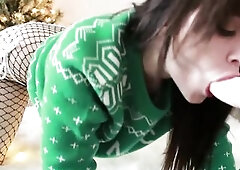 MFC Camgirl NEEDS Banging Machine