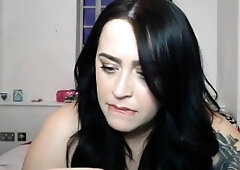 Webcam brunette solo masturbation