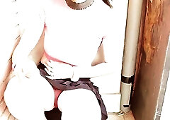 Smokin' Sissy Masturbate Herself in an Alleyway