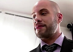 Busty brunette shemale Jessica Fox gobbles big veiny cock