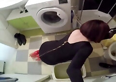 Kinky Crossdresser's Pissing Fund