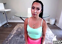Sperm Across Her Face With Paulina Ruiz