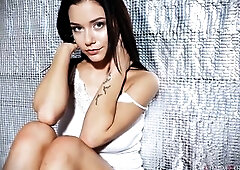 Mia large breasts angel on the blinking floor episode by Higinio Domingo