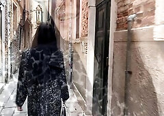 Eva bangs with a stranger in Venice