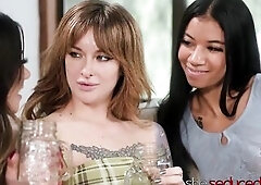 Oriental Ameena Green And Xxlayna Marie Tempt Str8 Gal