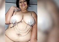 Good abdomen of a big beautiful woman