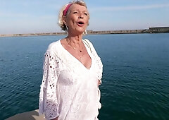 The naughty encounter of Venus, 27, with the seductive Grey… - Jacquie et Michel TV