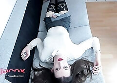 It is so comfortable on the daybed. I sit in the office a lot and always walk in high heels. But on the daybed I can do absolutely different things!