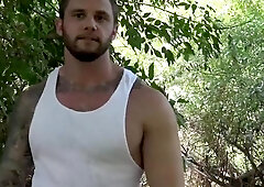 Str8Chaser - Handjob outdoors