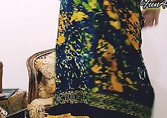 Hot Web Cam Girl Playing With Huge Dildo