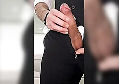 Hawt chap hiding in the baths to have a beefy climax